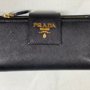PRADA small saffaino leather wallet